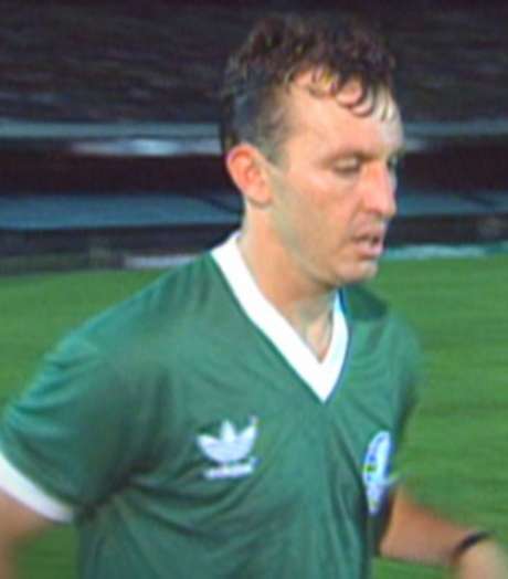 Antes de ser ídolo do Corinthians, Neto jogou o maior rival, o Palmeiras, durante o ano de 1988. No Verdão, ele fez 25 jogos e marcou nove gols. sem ganhar títulos. 