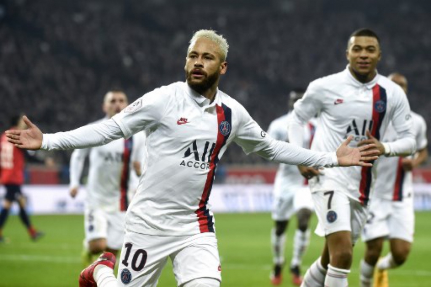 ESQUENTOU - Durante o período de quarentena, Neymar revelou a alguns companheiros mais próximos do Paris Saint-Germain que quer “ir para o Barça sim ou sim”, segundo o “Mundo Deportivo”. O futuro do jogador segue em aberto.