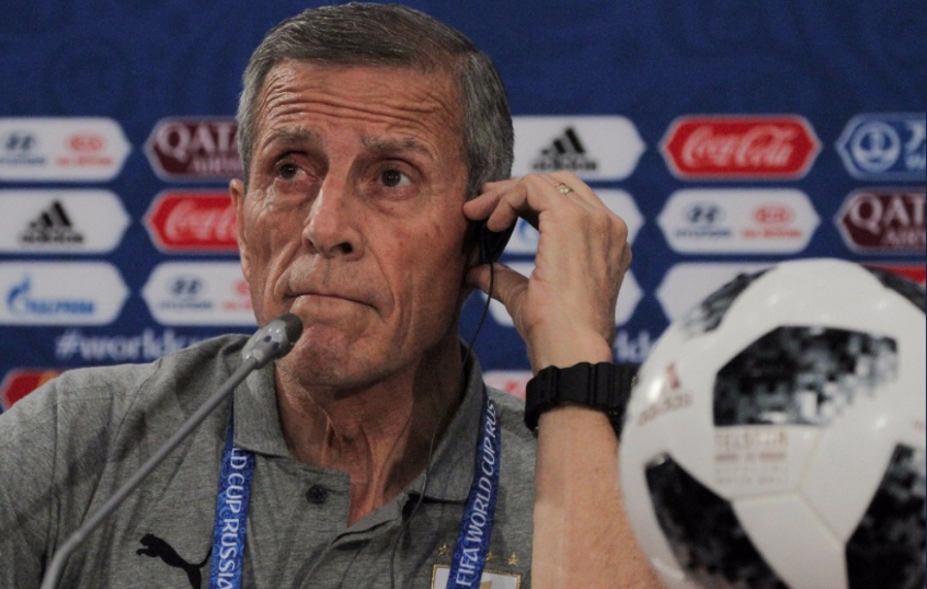 ESQUENTOU - Óscar Tabárez, treinador da seleção do Uruguai, em uma entrevista a uma rádio argentina, disse escutar vários jogadores falando sobre o desejo de atuar no Boca Juniors. Recentemente, Cavani foi especulado na equipe argentina, mas acabou renovando com o Manchester United.