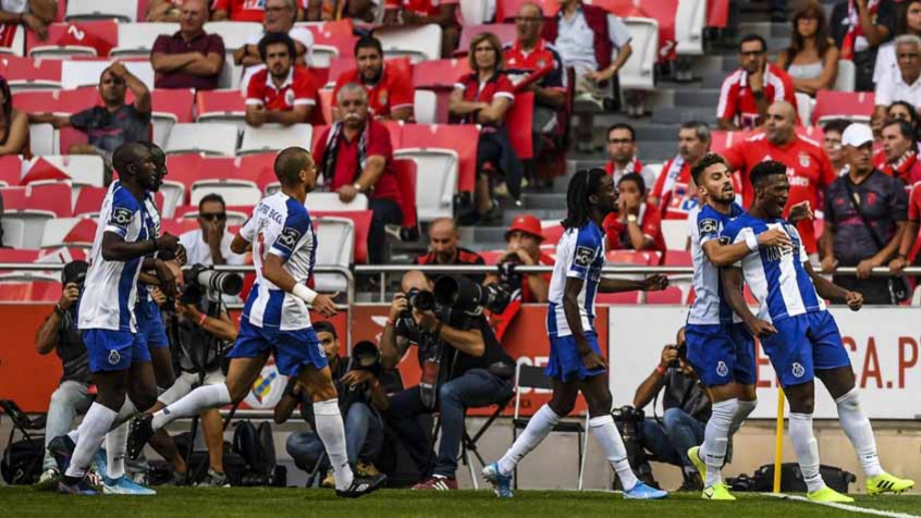 Nesta terça, ocorreu uma reunião entre a Liga, a Federação Portuguesa de Futebol (FPF), e os presidentes de Benfica, Sporting e Porto com o Primeiro-Ministro Antônio Costa, sobre o possível retorno do futebol no país. De acordo com o presidente da FPF, Fernando Gomes, em entrevista ao jornal 'A bola', ficou decidido que a decisão sobre a volta do Campeonato Português ocorrerá na próxima quinta-feira.