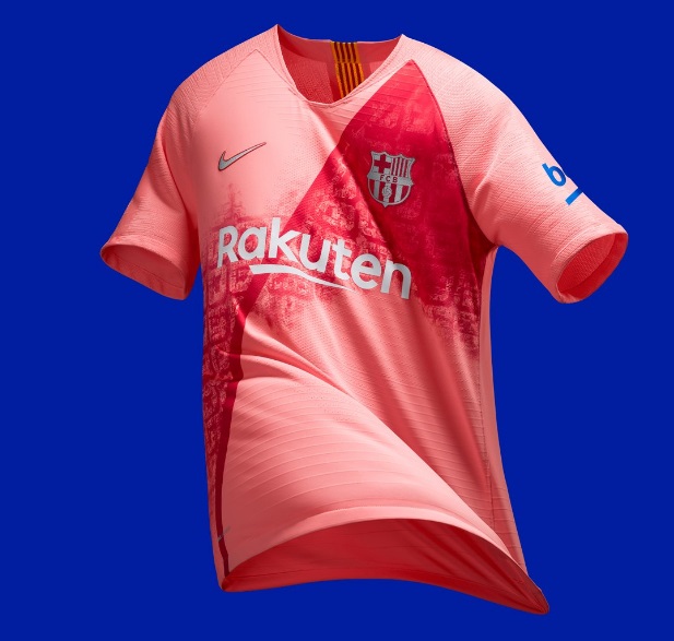 Outro uniforme do Barcelona que deu o que falar foi a camisa dois da equipe. Uma cor salmão. com uma gravura da cidade de Barcelona fazia parte do conjunto. 