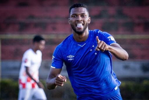 Cruzeiro - Thiago: Rebaixado para a Série B, o Cruzeiro teve seu último gol na temporada antes da pausa, feito pelo atacante Thiago, na derrota contra o Atlético-MG, por 2 a 1, no Mineirão. 