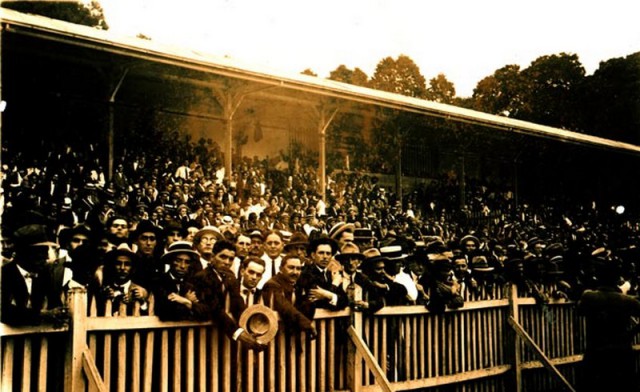 O Parque Antarctica recebeu a primeira partida internacional da história do clube. Em amistoso disputado em 26 de outubro de 1922, o Palestra Itália recebeu o Paraguai, à época vice-campeão sul-americano, e venceu por 4 a 1, com gols de Imparato (duas vezes) e Heitor (duas vezes).