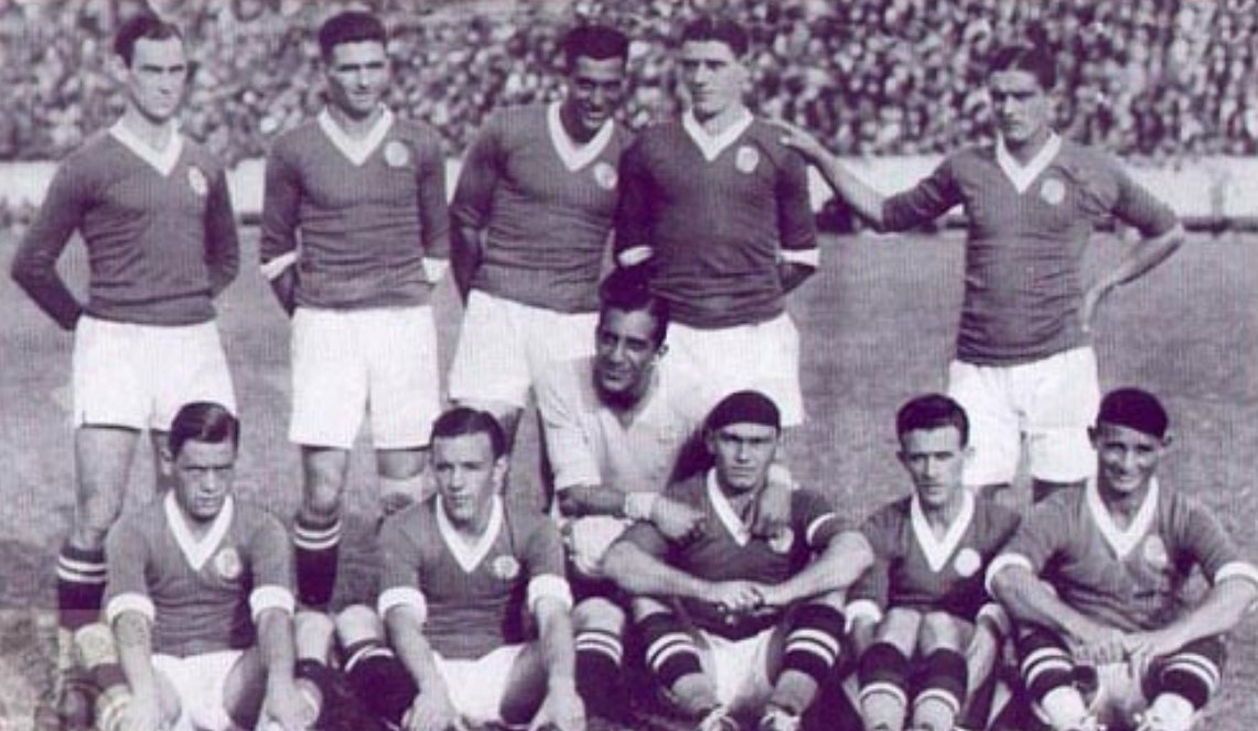  Em 7 de maio de 1933, goleada sobre o Corinthians, no Parque São Jorge. Em jogo válido pelo Paulista e pelo Rio-São Paulo, 5 a 1 para o Palestra Itália. Romeu Pellicciari e Gabardo marcaram duas vezes cada, com Carazzo completando. Rato descontou.