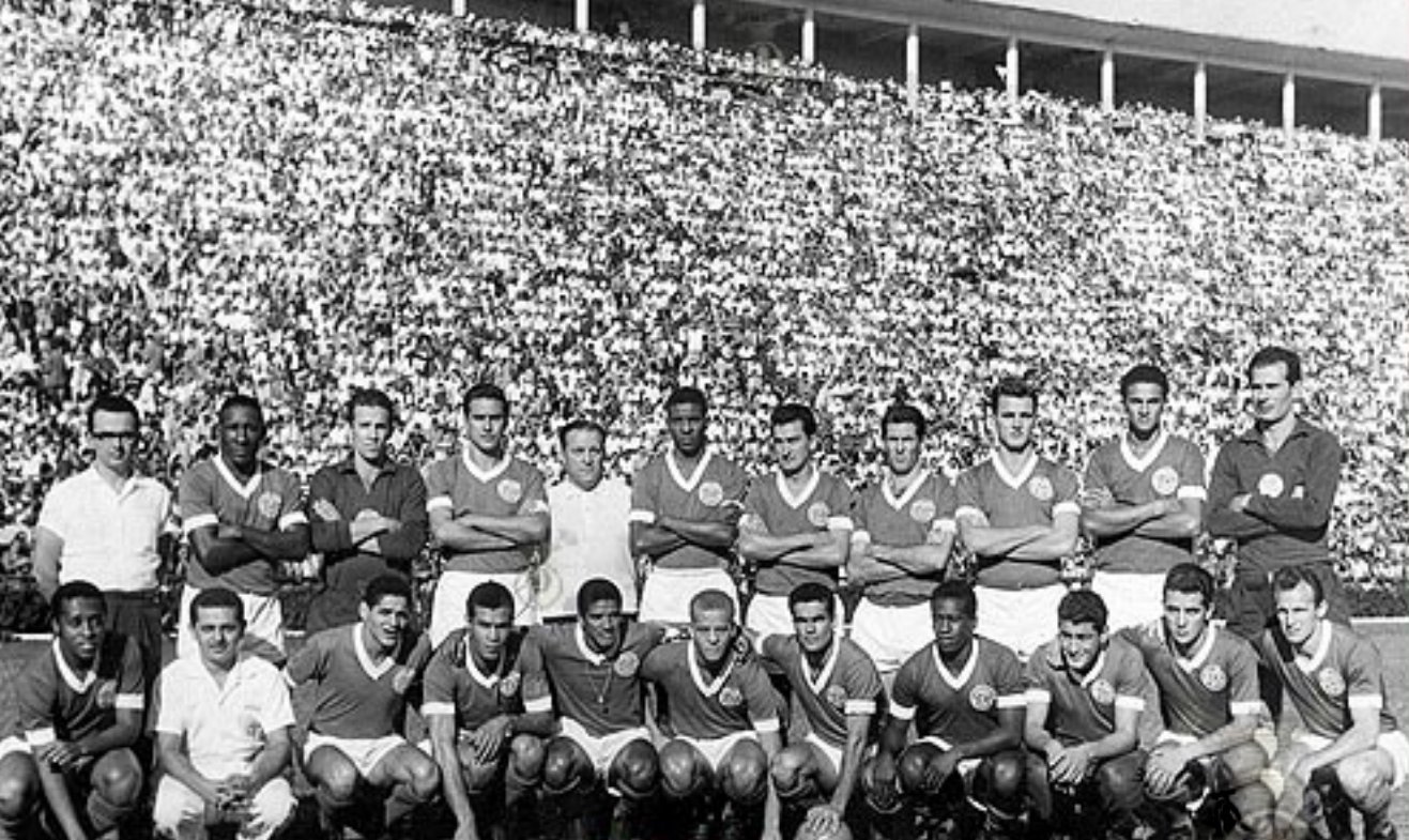 Torneio Rio-São Paulo 1965 - O primeiro título interestadual da Academia. A escalação do Palmeiras no jogo decisivo foi: aldir; Djalma Santos (Nélson), Djalma Dias, Valdemar Carabina e Geraldo Scotto; Dudu (Germano) e Ademir da Guia; Gildo, Servílio, Tupãzinho (Dario) e Rinaldo. Técnico: Filpo Núñez