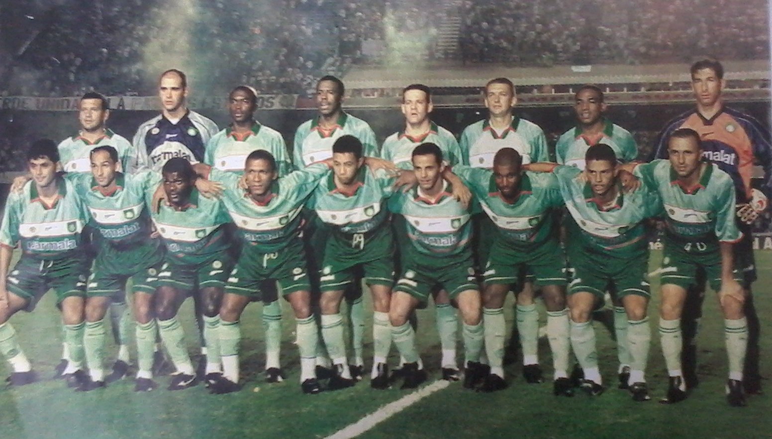Em 1 de março de 2000, o Vasco de Juninho Pernambucano, Romário e Edmundo levou 4 a 0 do Palmeiras, no Morumbi. Pena, Argel, Euller e Arce fizeram os gols que valeram o título do Rio-São Paulo.