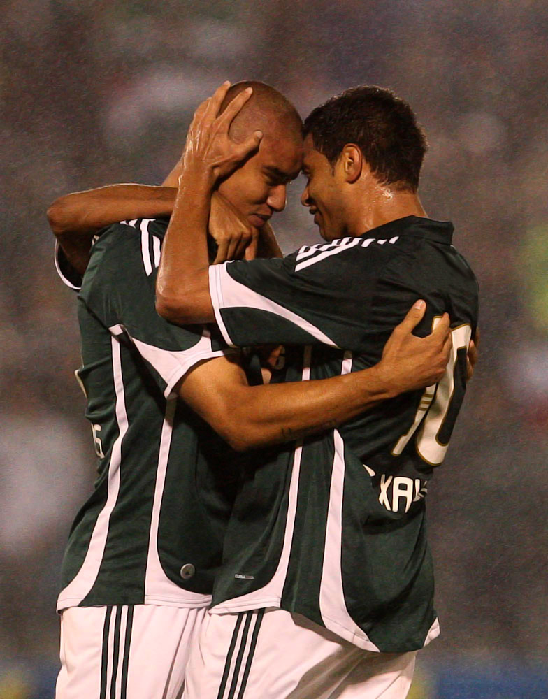 Em 22 de maio de 2010, o último jogo oficial do antigo Palestra Itália. Pelo Brasileiro, o Palmeiras fez 4 a 2 sobre o Grêmio, em noite com dois gols de Ewerthon, e Maurício Ramos e Cleiton Xavier completando o placar para o Verdão.