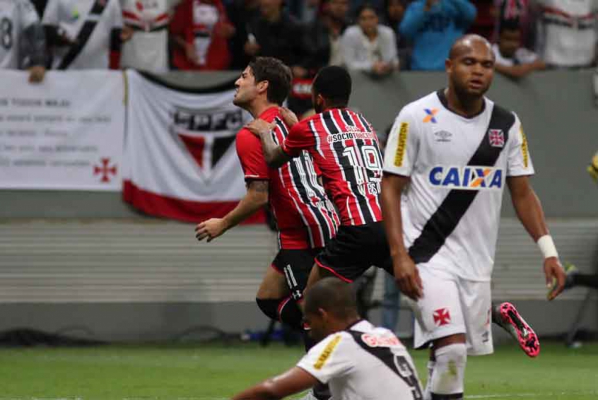 2015 - Vasco 0 x 4 São Paulo - No Brasileirão de 2015, o Tricolor bateu o Vasco no Mané Garrincha com gols de Pato, Michel Bastos, Wesley e Boschilia.