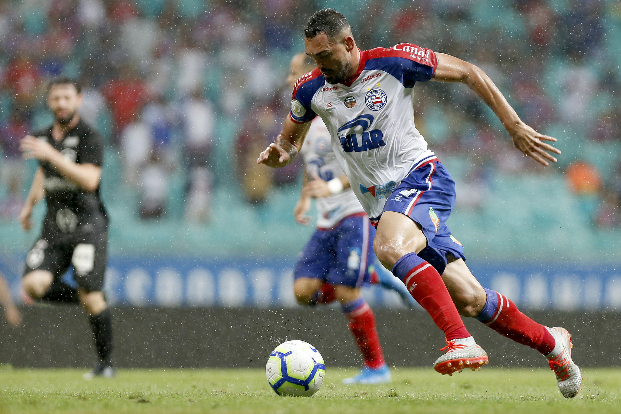 ESQUENTOU - Após a conquista da Copa do Nordeste, Gilberto deixou em aberto a sua permanência no clube e alfinetou a imprensa sobre uma ‘freguesia’ do Bahia em relação ao Vozão.  ‘Muito feliz. Tudo que foram três anos no Bahia levaram a essa conquista. Foi o início de um ciclo, esse ciclo está se afunilando. Muito feliz’.