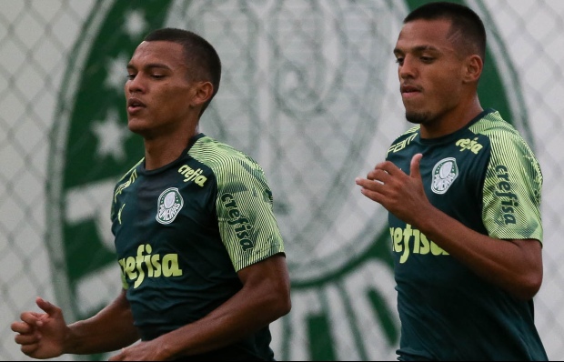 Restam poucos dias para o começo do Brasileirão 2021. Por isso, o LANCE! montou uma galeria com os 25 jogadores mais valiosos do Campeonato Brasileiro com 21 anos ou menos, segundo o site "Transfermarkt". Confira!