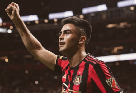 ESQUENTOU - Em bom momento no Atlanta United, Pity Martínez voltou a colocar esperança na torcida do River Plate, que vive o sonho de rever o jogador com a camisa do Millonarios. Ainda no bate-papo, Pity Martínez explicou que tentou voltar a Argentina por conta da pandemia do coronavírus, mas foi vetado pelos dirigentes norte-americanos.