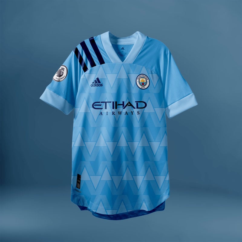 Camisa do Manchester City com Adidas (fornecedora atual: Puma)