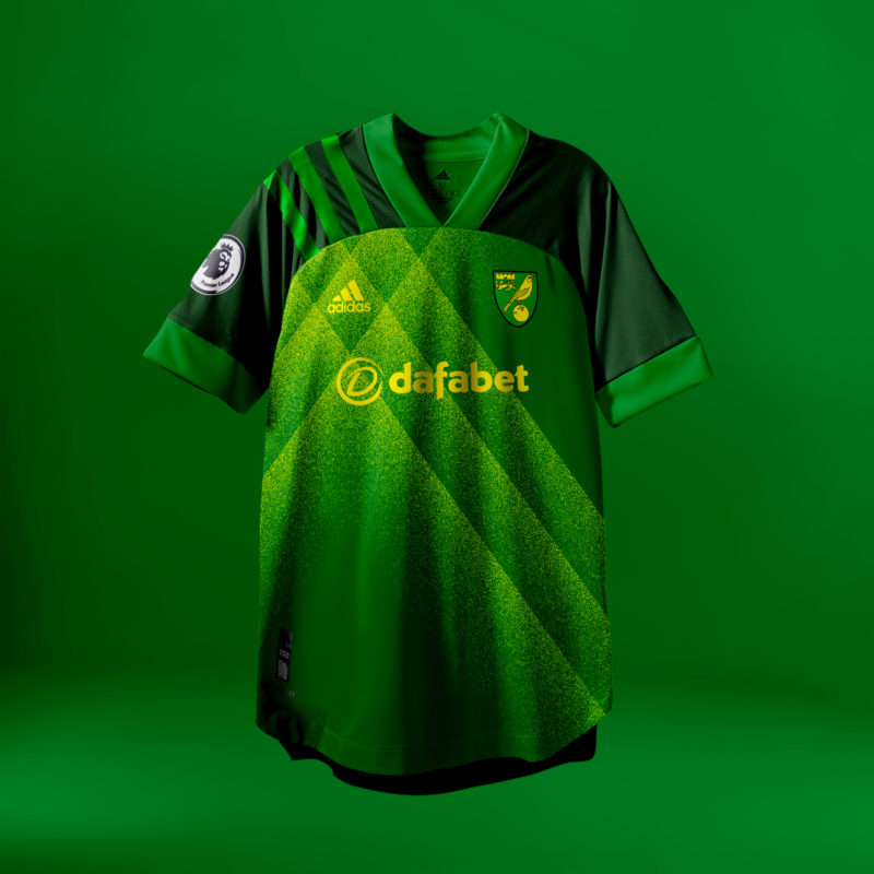 Camisa do Norwich City com Adidas (fornecedora atual: Kappa)