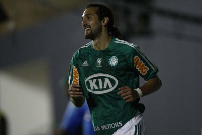 2) Hernán Barcos - Argentina - jogou no Palmeiras entre 2012 e 2013 - marcou 31 gols