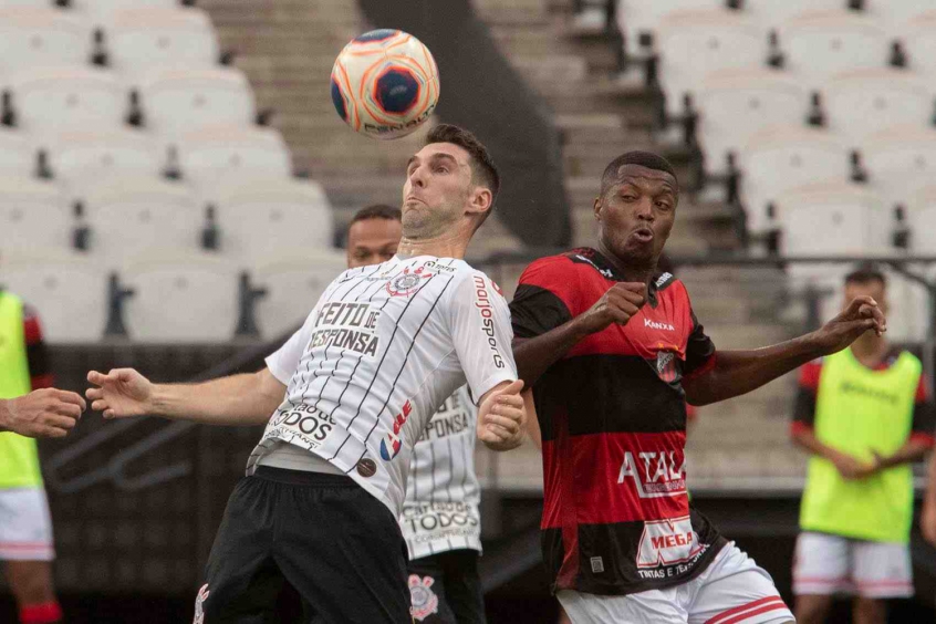 ESQUENTOU - De acordo com o jornalista, César Luis Merlo, o atacante Mauro Boselli está próximo de assinar e graça com o Cerro Porteno.