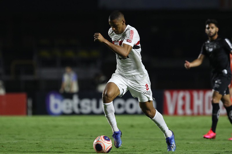 Bruno Alves - o defensor de 30 anos tem vínculo com o São Paulo até junho de 2023. 