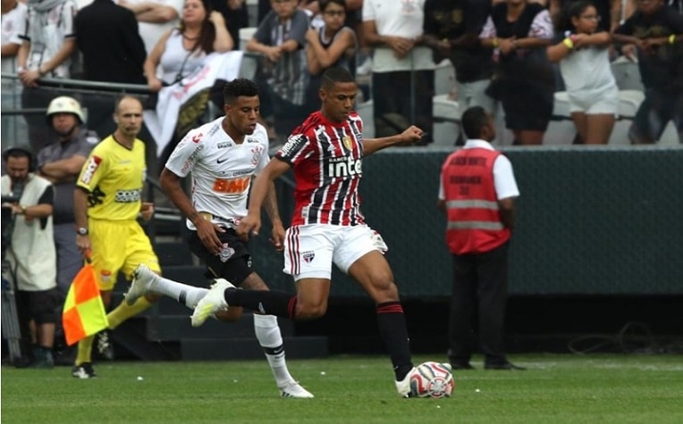 Bruno Alves - Continua no clube. Ao lado de Arboleda, forma a zaga titular são-paulina e é um dos grandes pilares do time. 