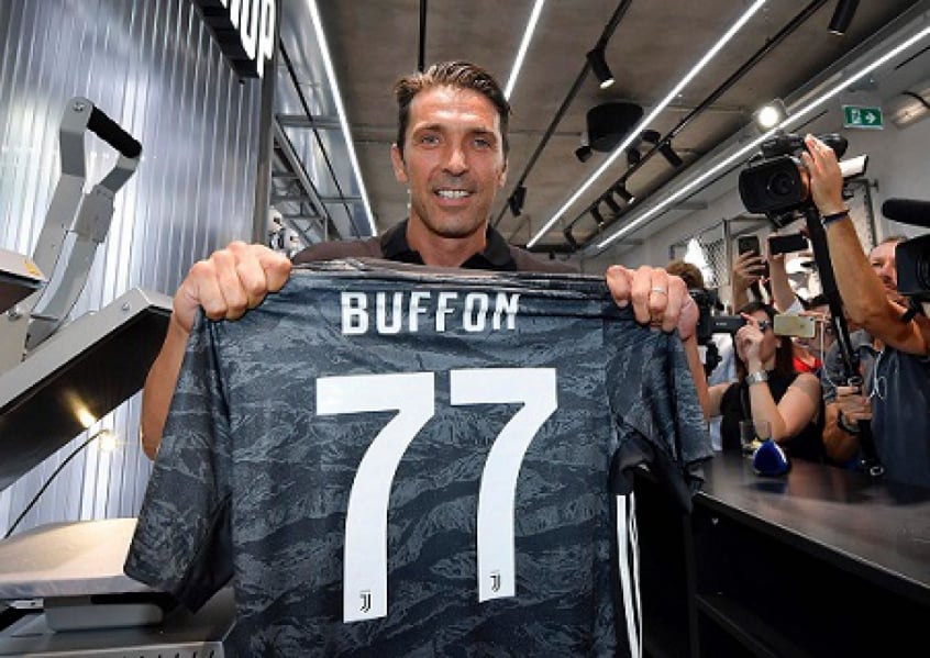 1º - Buffon - 648 jogos - Clubes que defendeu na Itália: Parma e Juventus