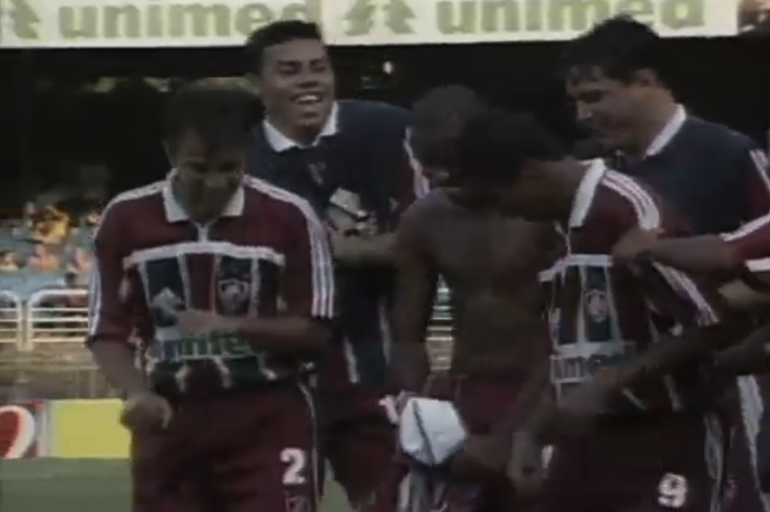 Carioca de 2003 - Fluminense 4 x 0 Flamengo: A goleada colocou o Tricolor na decisão do estadual e marcou para sempre a carreira do ex-goleiro Júlio César, que abandonou a meta e saiu driblando os adversários. Os gols foram marcados por Ademilson, duas vezes, Alex Oliveira e Fábio Bala. 