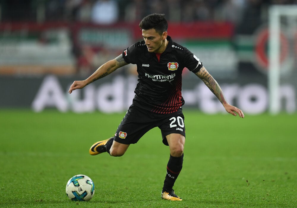 Charles Aránguiz deixou saudade no Internacional. Ele encerra seu contrato com o Bayer Leverkusen ao final da temporada, mas o clube alemão pretende renovar com o meio-campista.