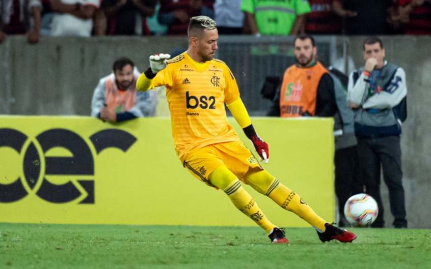 Goleiro: Diego Alves (Flamengo)