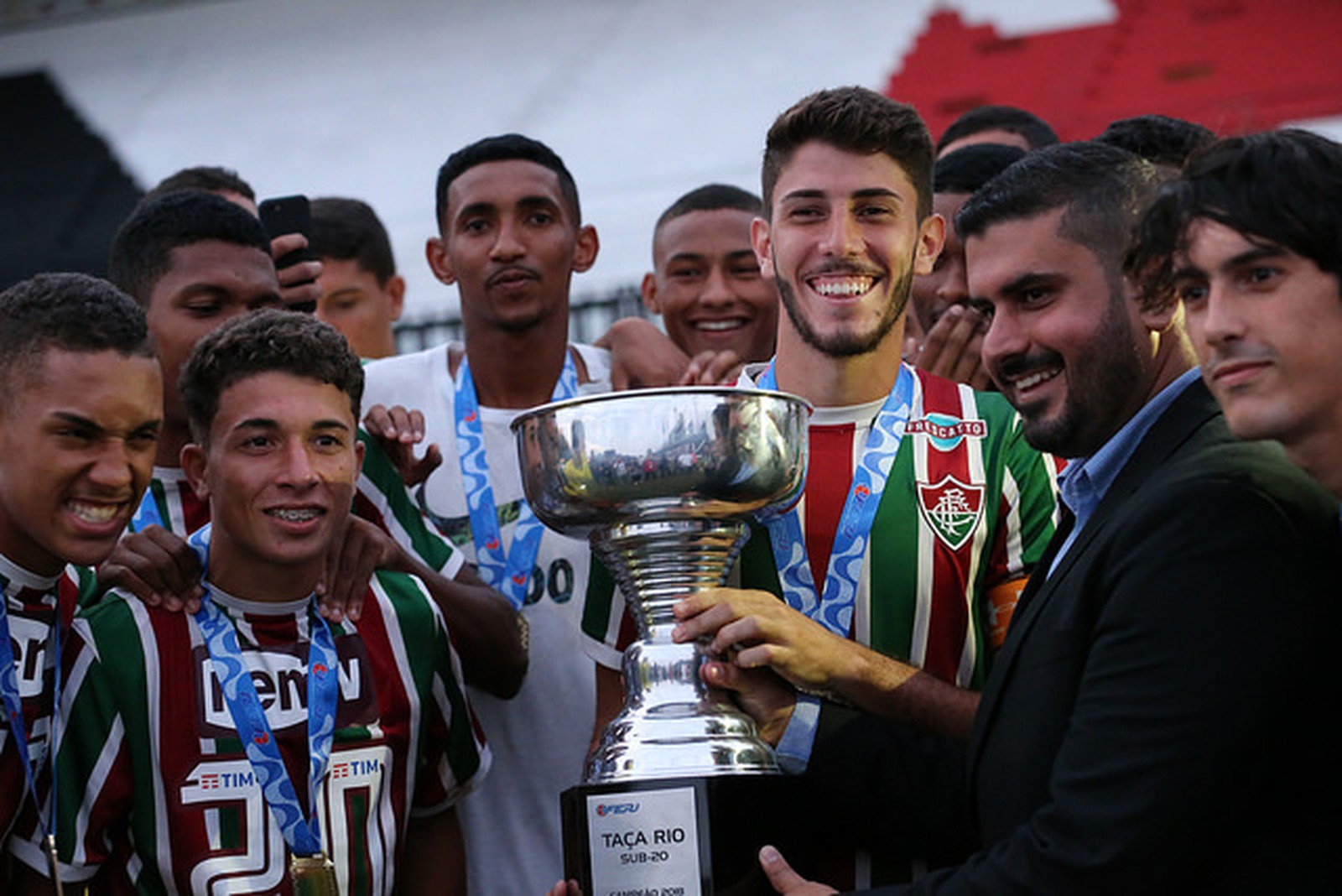 Diogo (22 anos) - O defensor passou por diversas categorias da base do Flu, sendo inclusive emprestado ao Samorin, projeto que o clube tinha na Europa. Neste ano, foi relacionado uma vez, mas não entrou. O vínculo vai até dezembro deste ano.