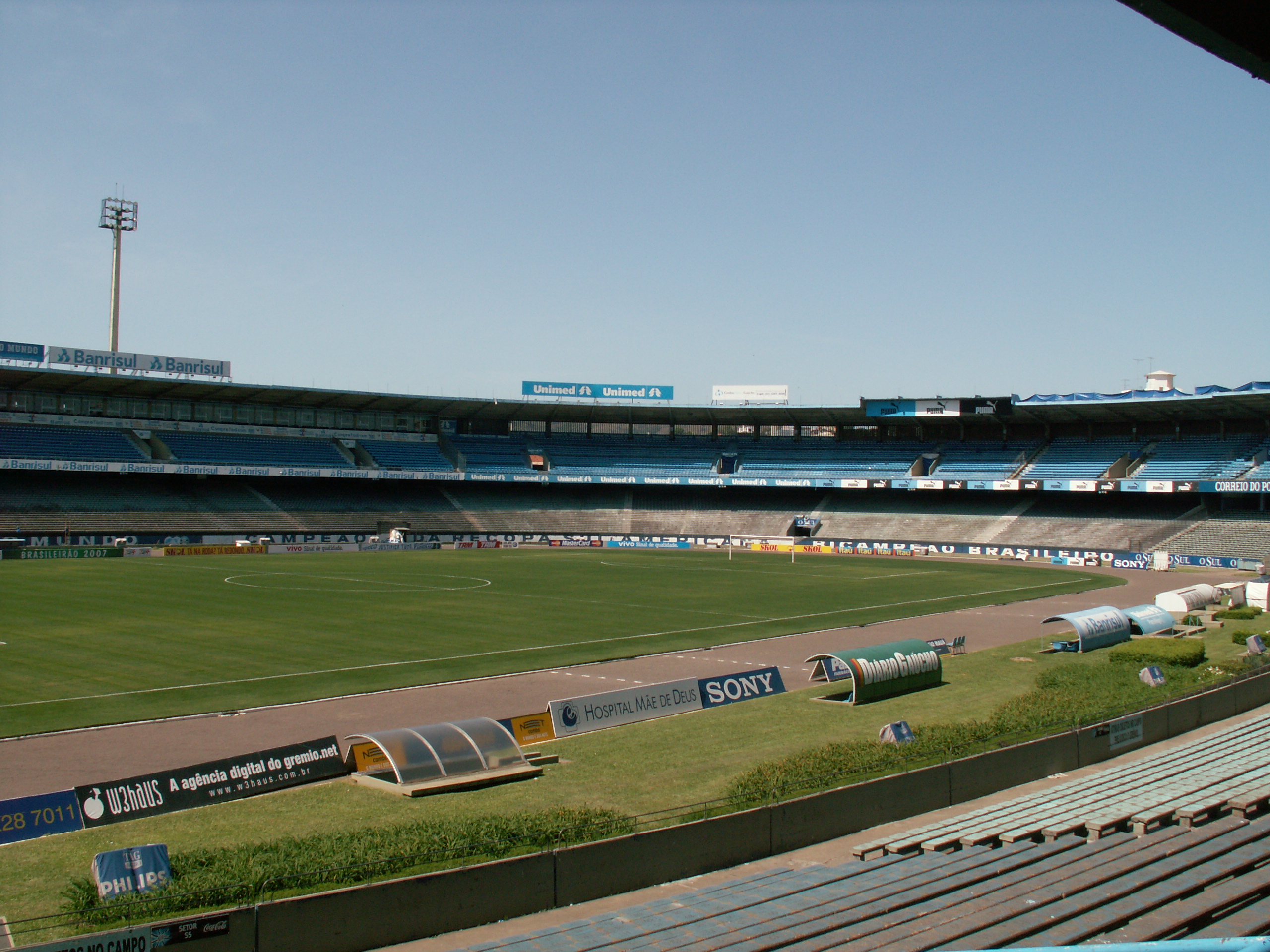 Antes da Arena, o Grêmio mandava seus jogos no Estádio Olímpico Monumental, em Porto Alegre. Sua inauguração aconteceu em setembro de 1954 (66 anos) e está desativado desde a mudança para o outro local.