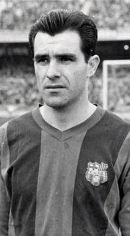 EVARISTO DE MACEDO - Revelado pelo Flamengou, atuou poucas vezes pela Seleção Brasileira entre 1955 e 1967. Fez boa parte da carreira na Espanha, onde é ídolo de Barcelona e Real Madrid. Na época, porém, não costumava-se convocar jogadores que atuavam no exterior. Por sua qualidade, poderia ter integrado a Seleção em pelo menos duas Copas do Mundo.