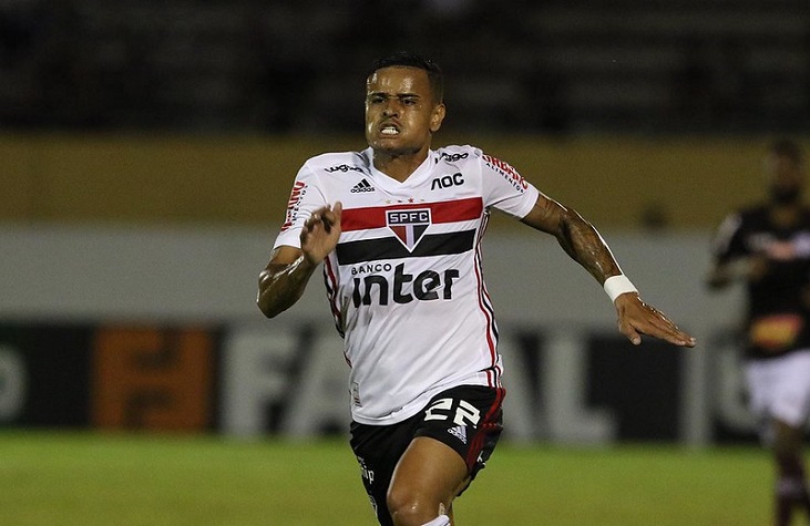 O empresário Carlos Leite cobre na Justiça o valor de R$ 5,5 milhões do São Paulo, pelo empréstimo do atacante Everton ao Flamengo, em 2018. 