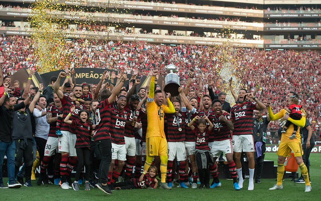 FLAMENGO (11 títulos) – Libertadores (2019), Recopa (2020), Brasileirão (2019 e 20), Copa do Brasil (2013), Supercopa do Brasil (2020) e Carioca (2011/14/17/19/20).