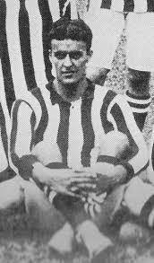 Em 21 de maio de 1905, Flavio Ramos foi o autor do gol da primeira vitória do Botafogo. O Glorioso derrotou o Petropolitano Futebol Clube, por 1 a 0