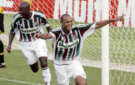  Carioca de 2005 - Fluminense 4 x 0 Botafogo: Mais uma vez o Glorioso recebeu um chocolate tricolor. Fabiano Eller, Gabriel, Juninho e Alex marcaram os gols da vitória, que aconteceu na quarta rodada da Taça Rio.