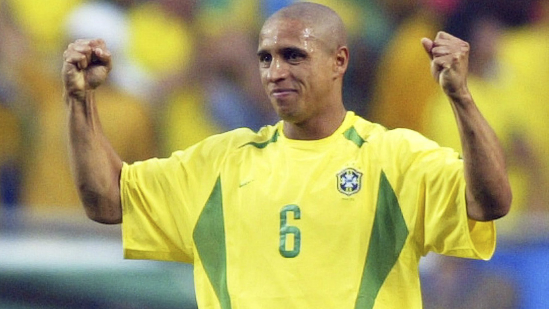 Roberto Carlos - O lateral-esquerdo Roberto Carlos se aposentou em 2012. Hoje, é embaixador mundial do Real Madrid e representante de várias marcas, como companhia aérea e site de apostas esportivas.