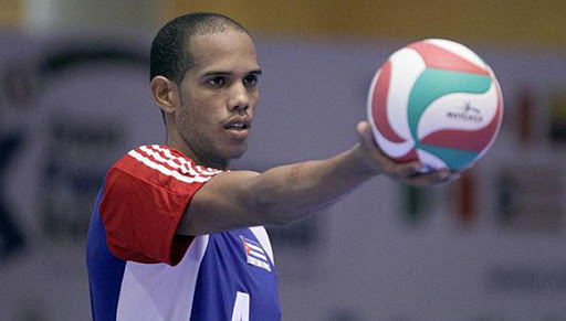 O jogador de vôlei Javier Jimenez, de Cuba, teve COVID-19.
