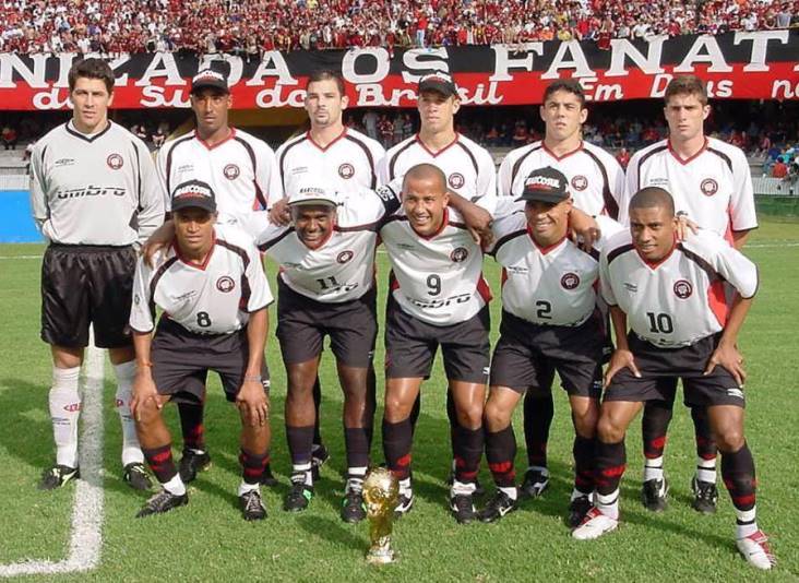 ATLÉTICO-PR - Adriano Basso; Alessandro, Rogério Correa, Igor e Fabiano; Douglas Silva, Cocito (Alan Bahia) e Kleberson; Dagoberto, Adriano Gabiru (Alex Mineiro) e Kléber Pereira. Técnico: Valdir Espinosa