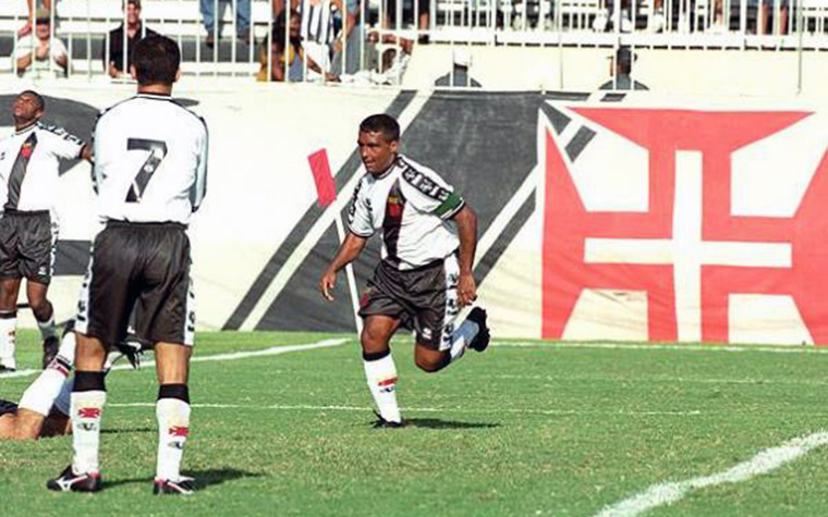 Vasco 7 x 1 São Paulo 25/11/2001