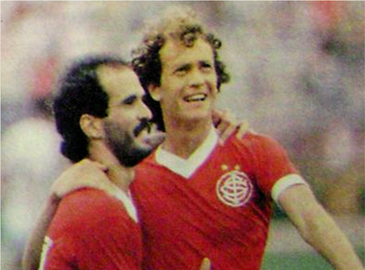 Em 1979, sob comando de Falcão, o Internacional conquistou o Campeonato Brasileiro de forma invicta, também feito único na história da competição.