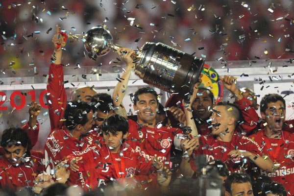 Em 2010, mais uma taça da Libertadores foi erguida pela equipe brasileira.