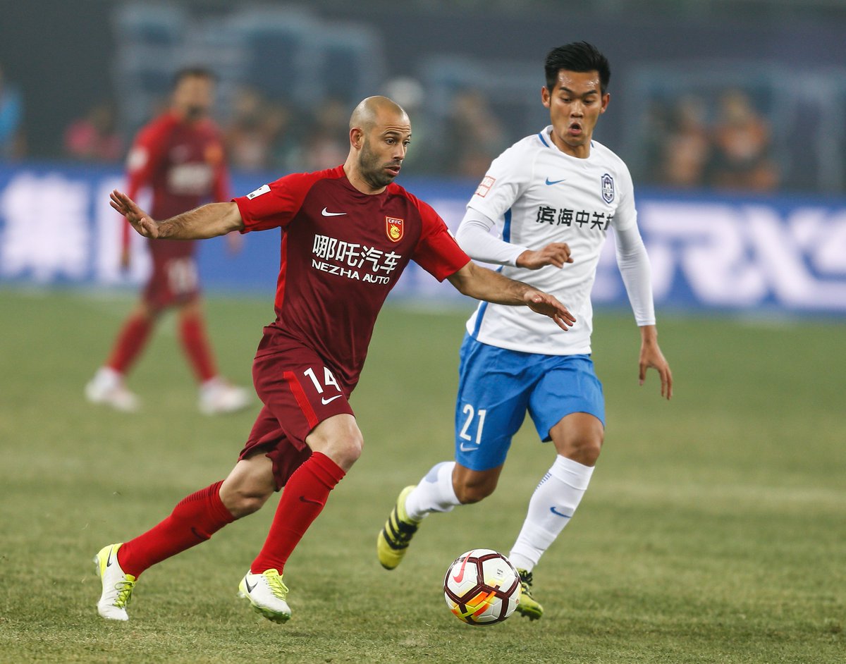 Hoje no Estudiantes, Javier Mascherano deixou o Barcelona em 2018 para rumar ao Hebei China Fortune. 