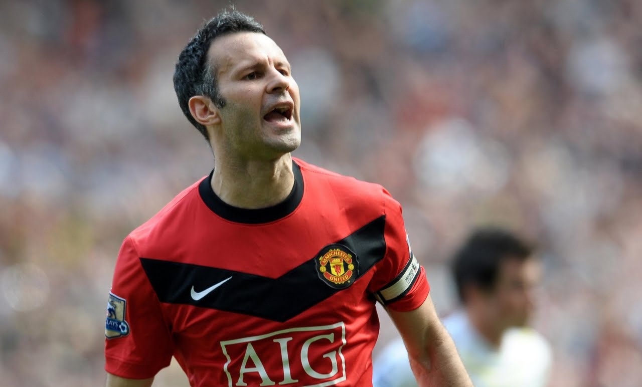 13 – Giggs: hoje treinador, atuou a vida inteira no Manchester United, clube no qual é ídolo e conquistou inúmeros títulos, como duas Champions