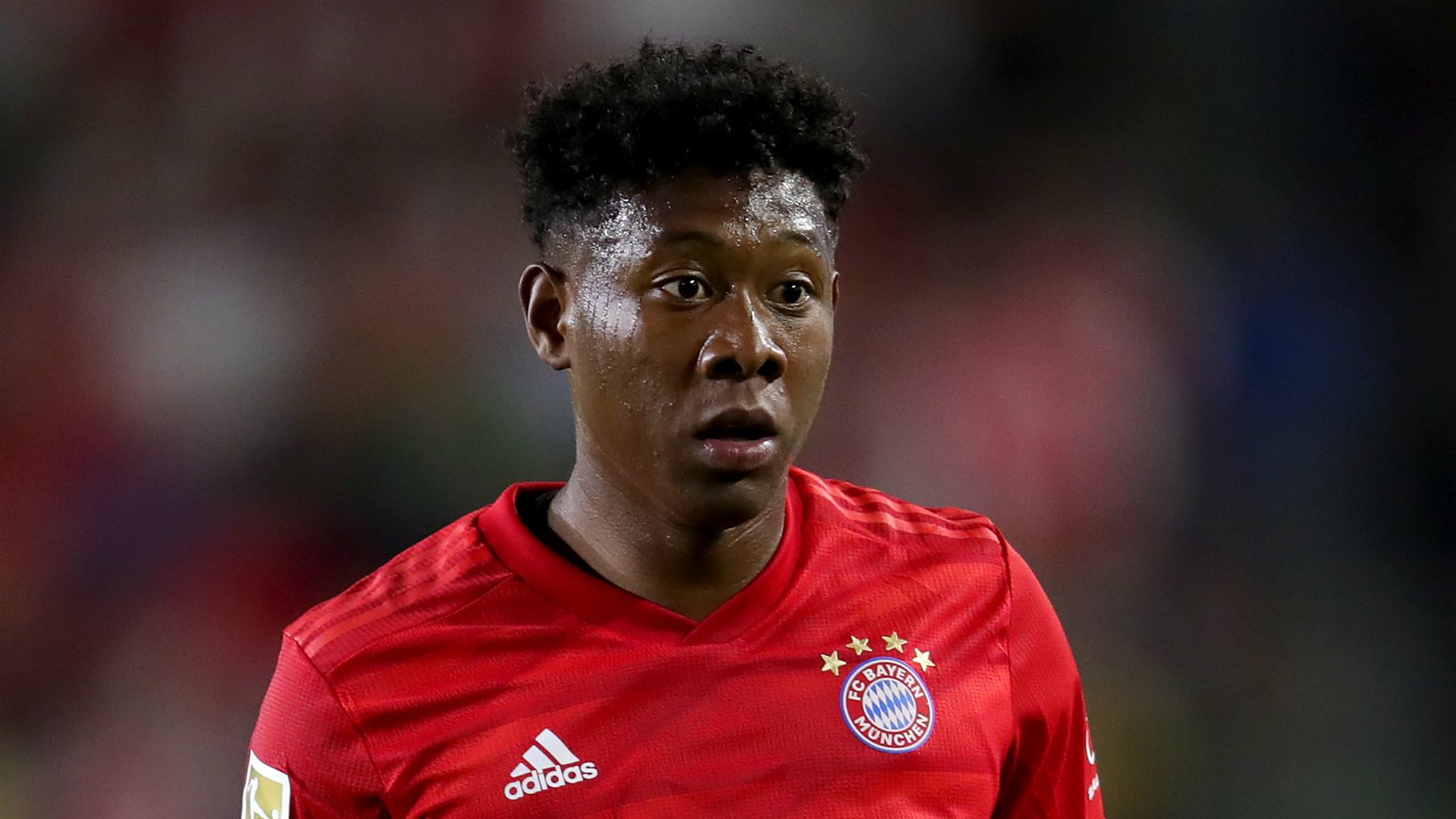 MORNO: David Alaba, lateral esquerdo e zagueiro do Bayern de Munique, é alvo de interesse do técnico Zidane, do Real Madrid, para a próxima temporada, de acordo com informações do jornal “Bild”.  O Barcelona também demonstrou interesse no jogador. 