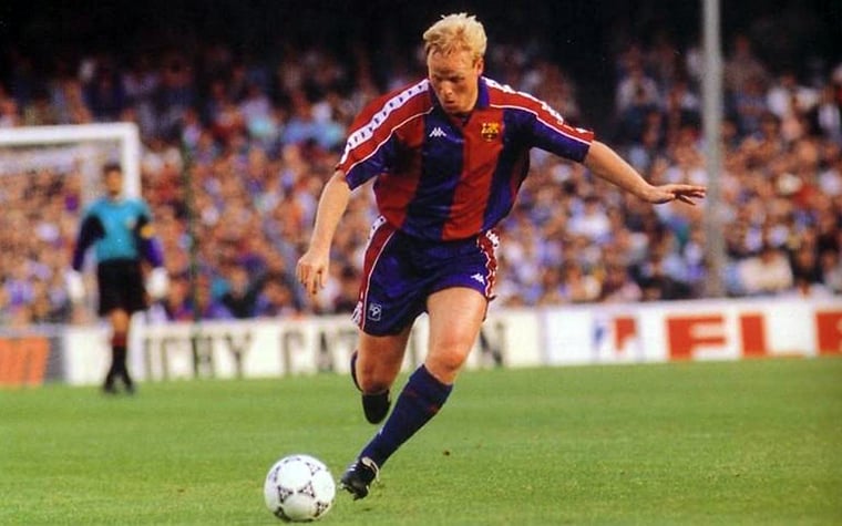 Ainda falando de gols e de Champions, ele foi o artilheiro da edição de 1993/94, com oito tentos em 12 partidas, quando o Barcelona acabou com o vice, atrás do Milan. Ele só foi ser recentemente ultrapassado como jogador com maior número de gols de falta pelo clube catalão (25), por ninguém mais, ninguém menos que Lionel Messi.