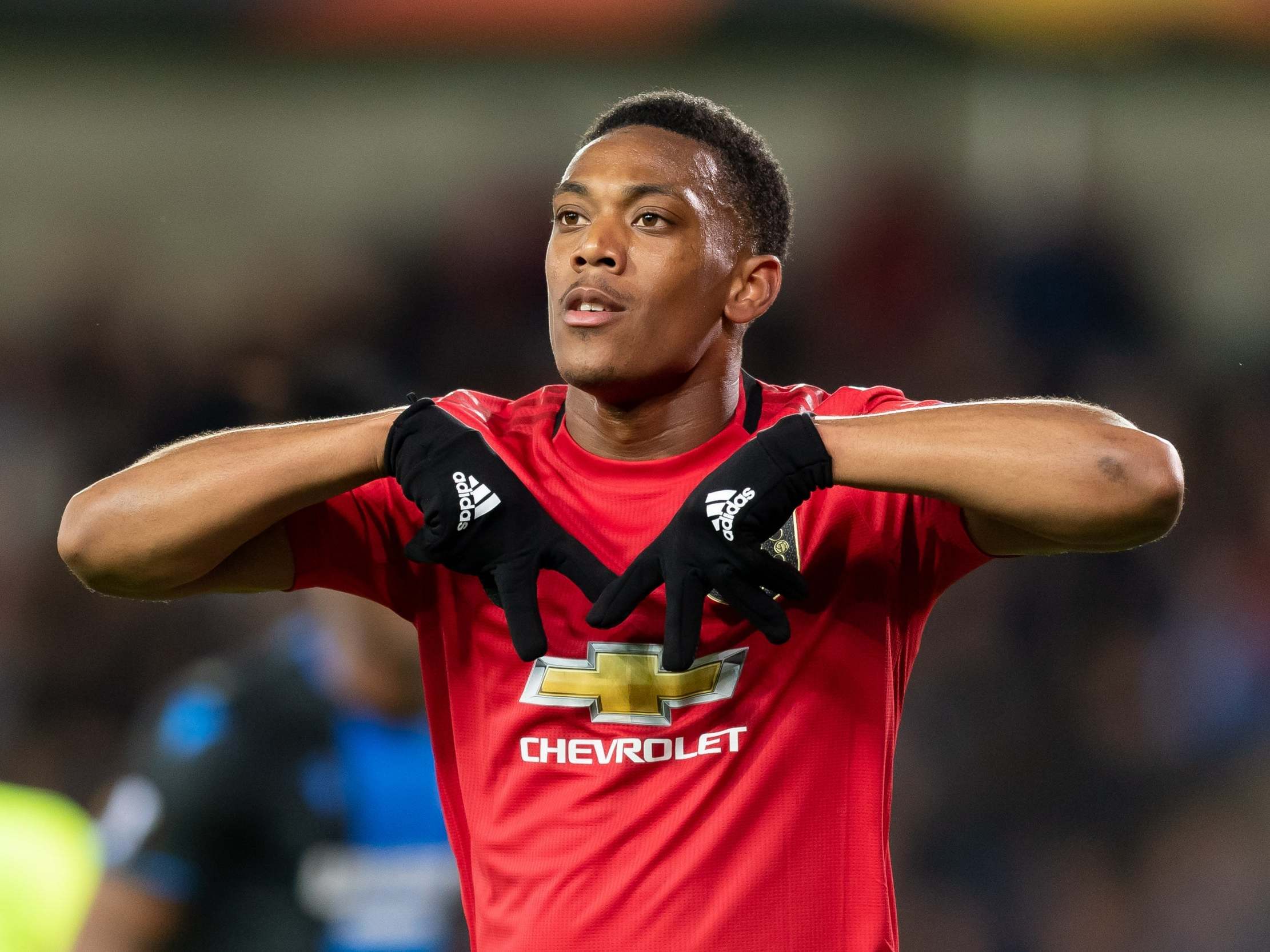 ESQUENTOU - Após temporada ruim no Manchester United, o atacante francês Anthony Martial pode reforçar outro gigante europeu a partir de agosto. De acordo com o veículo inglês 'Daily Express', o jogador teria sido oferecido ao Real Madrid.