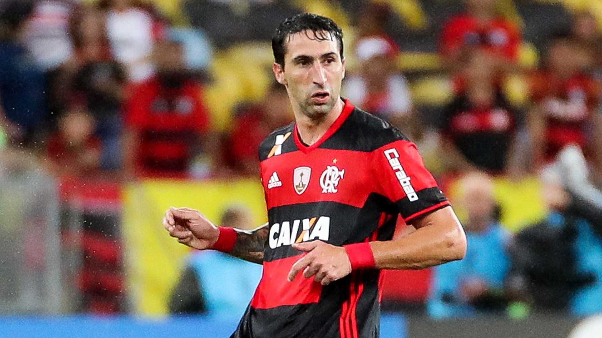 Donatti - Apresentado no Flamengo em julho de 2016, o argentino conviveu com lesões e foi pouco aproveitado.
