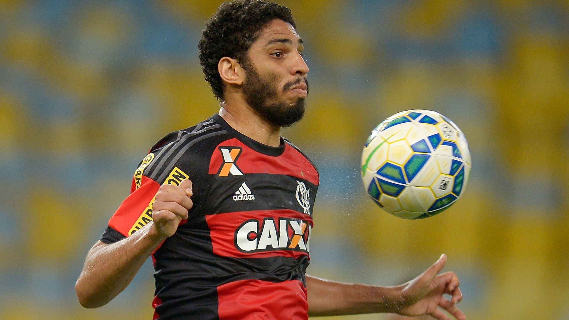 Wallace: também campeão mundial pelo Corinthians em 2012, ele chegou ao Flamengo no ano seguinte. Embora tenha saído sem deixar saudades para o torcedor, ele ultrapassou a marca de 150 jogos com a camisa do Rubro-Negro.
