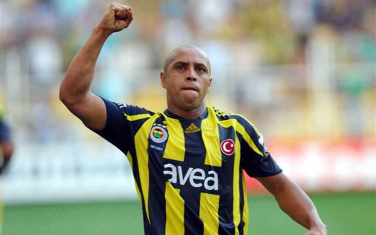 Após sua histórica passagem pelo Real Madrid, Roberto Carlos defendeu o Fenerbahçe, da Turquia.