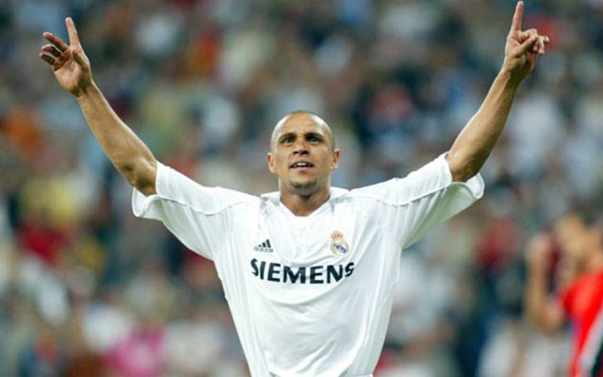 1999/2000 - Real Madrid 3x0 Valencia - brasileiros que atuaram: Roberto Carlos e Sávio (Real Madrid)