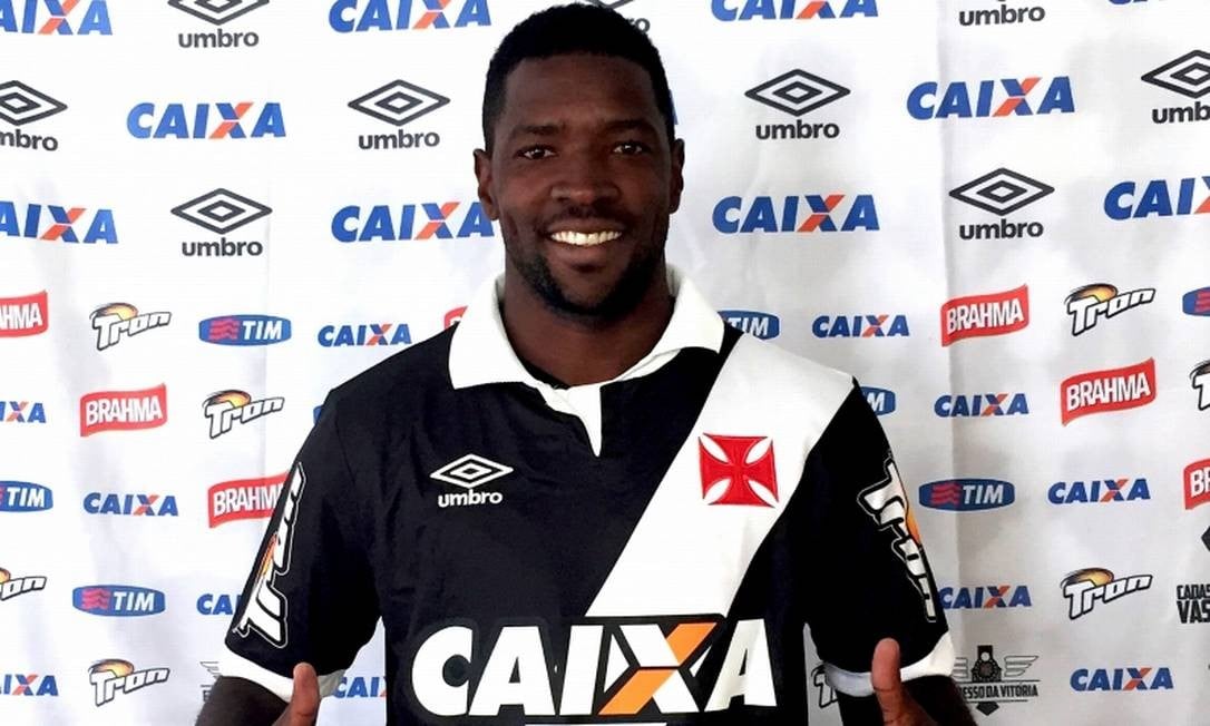 O volante Victor Bolt assinou, em 2015, um contrato de três anos com o Vasco. Jogou apenas três partidas, foi repetidas vezes e emprestado e, encerrado o vínculo, jogou na China e, atualmente está no Botafogo-SP.