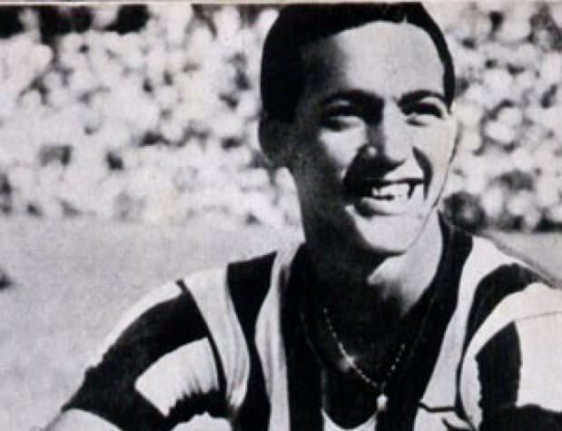 Heleno de Freitas: artilheiro do Botafogo na década de 40, não disputou nenhuma Copa do Mundo, pois deu o azar de pegar justamente o período em que o torneio estava suspenso por causa da Segunda Guerra. Quando podia ser convocado para a Copa de 50, estava debilitado.