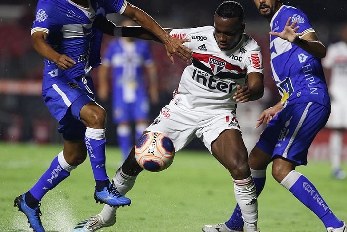 Helinho - O jovem atacante de 20 anos, que hoje está no Red Bull Bragantino, fez um gol no ano pelo São Paulo. Foi no triunfo sobre o Guarani, por 3 a 1, no Paulistão.